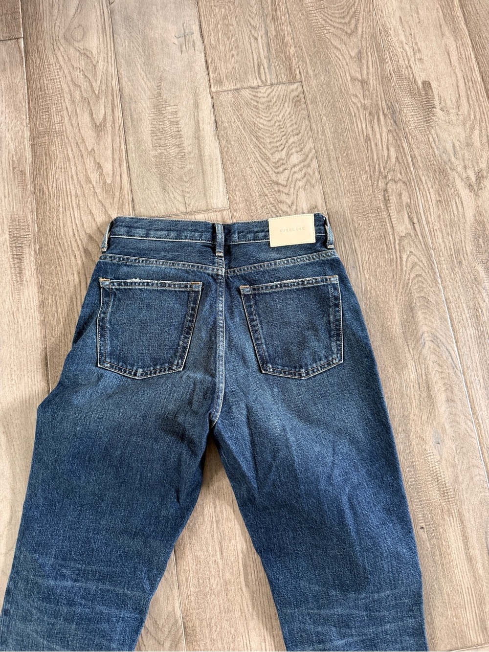 Everlane Distressed Cheeky Jean 25R - Picture 7 of 12